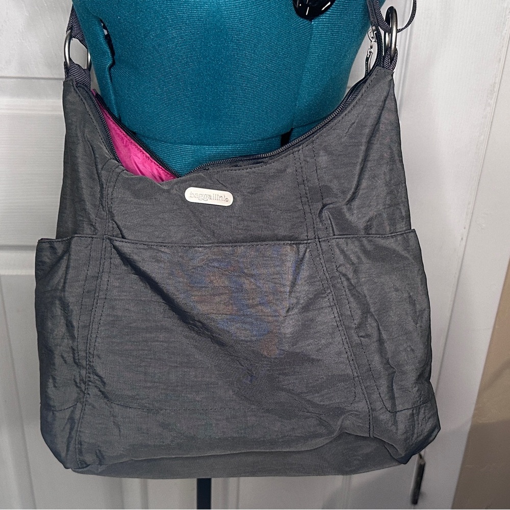Baggallini Anywhere Large Hobo Tote